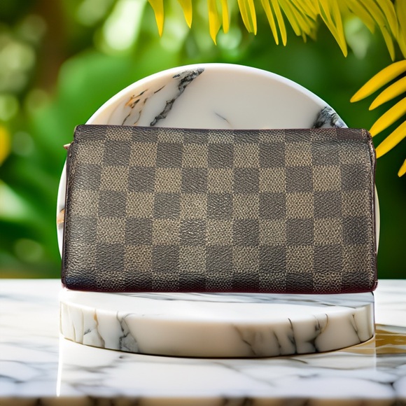 Louis Vuitton Monogram Brown Clutch - Picture 2 of 10